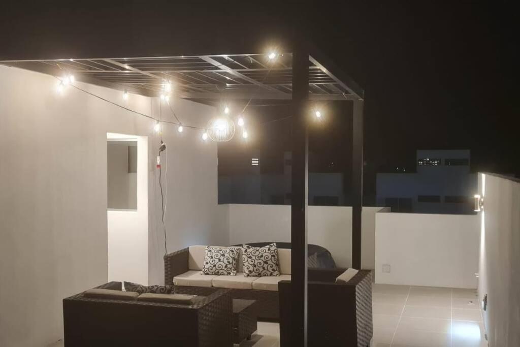 Bonito Penthouse Con Roof Garden Apartment มานซานิโญ ภายนอก รูปภาพ